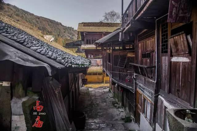 跳出深坑
